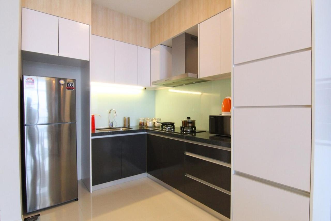 The Azure Residences Kampong Baharu Sungai Way Extérieur photo