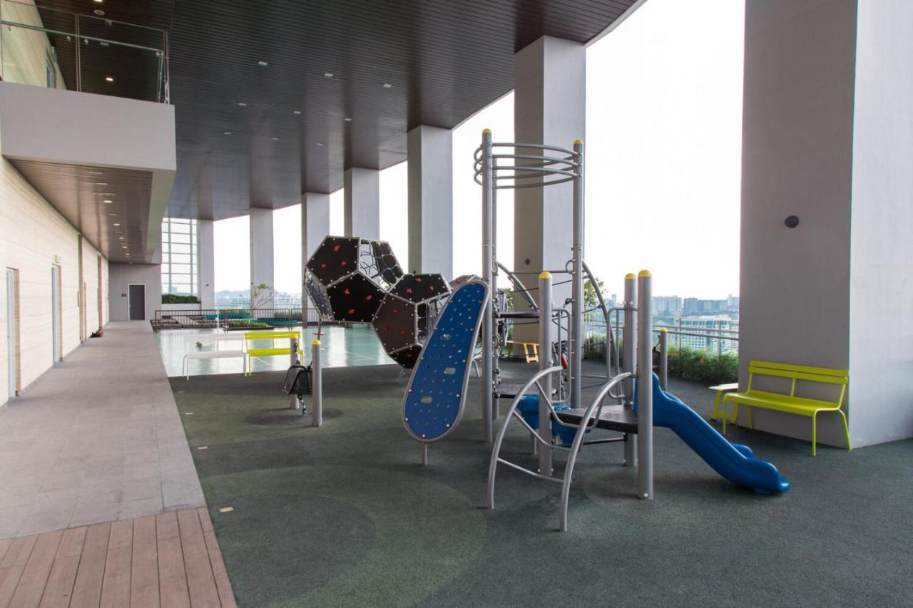 The Azure Residences Kampong Baharu Sungai Way Extérieur photo
