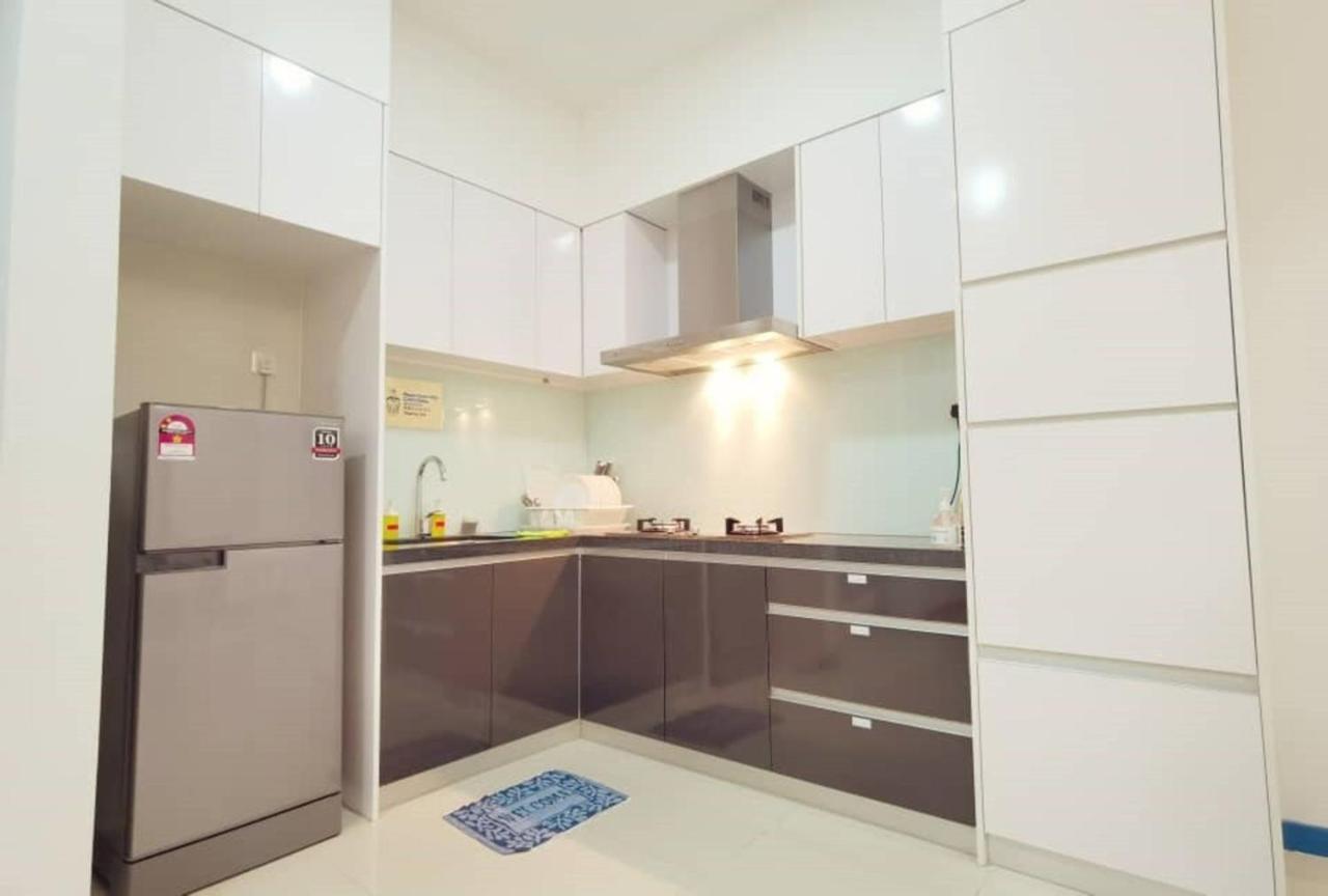 The Azure Residences Kampong Baharu Sungai Way Extérieur photo